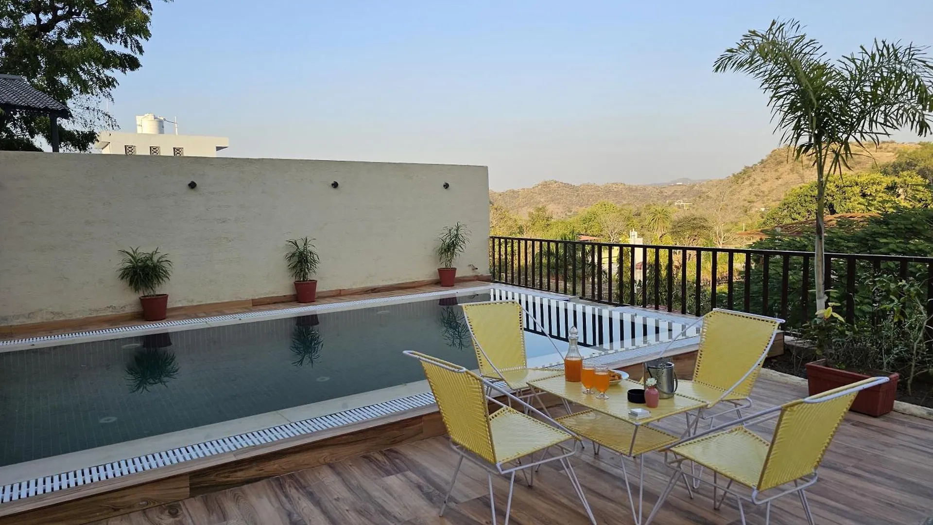 Villa Insignia - Entire 3 Bhk With Private Pool And Parking Udaipur