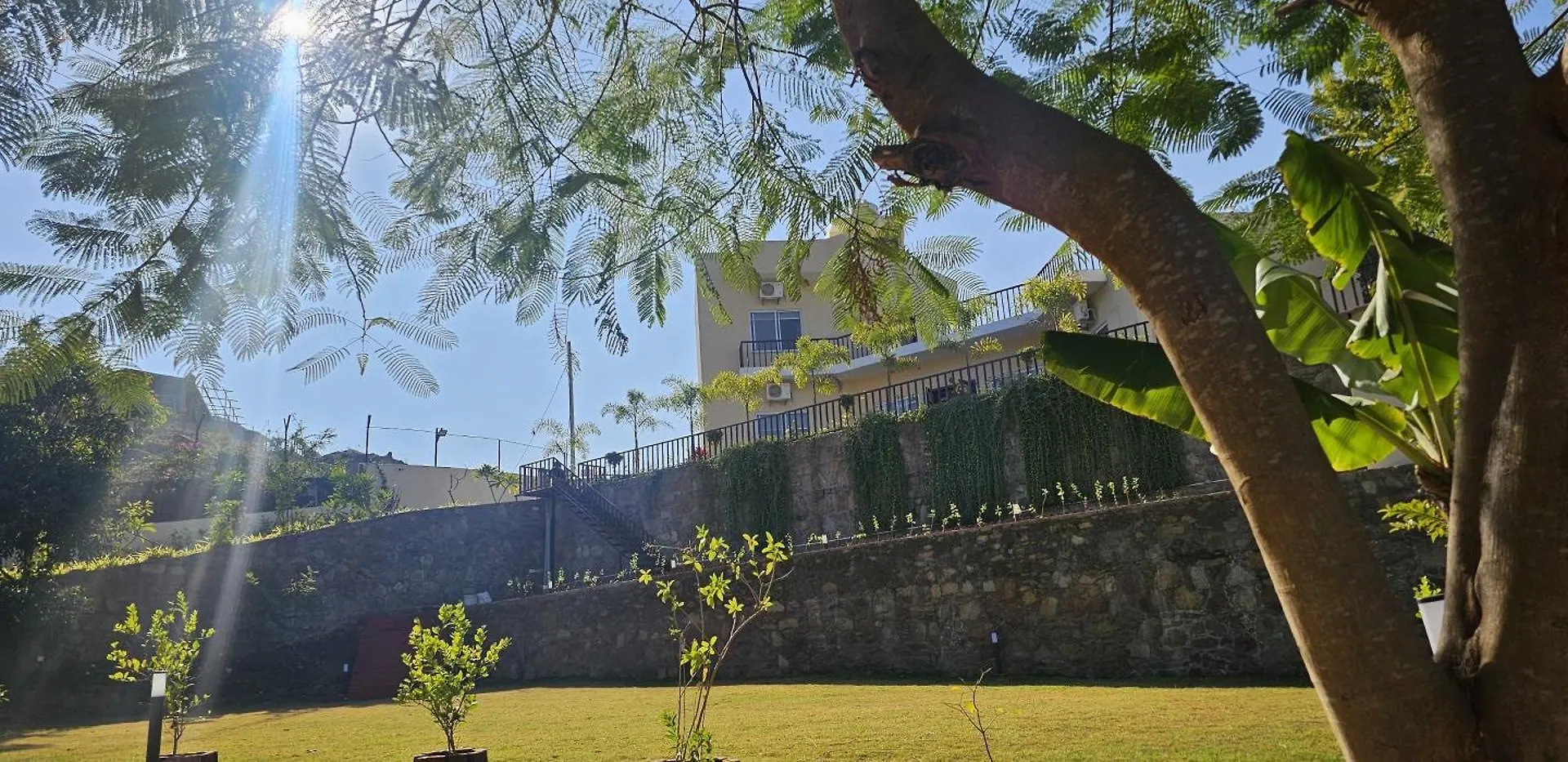 Villa Insignia - Entire 3 Bhk With Private Pool And Parking Udaipur
